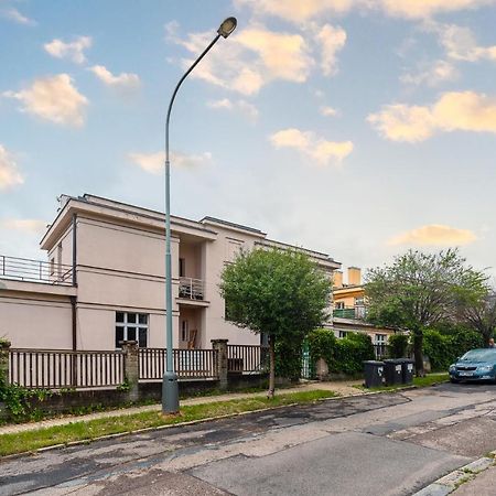 Apartman Xaveriova Прага Екстериор снимка