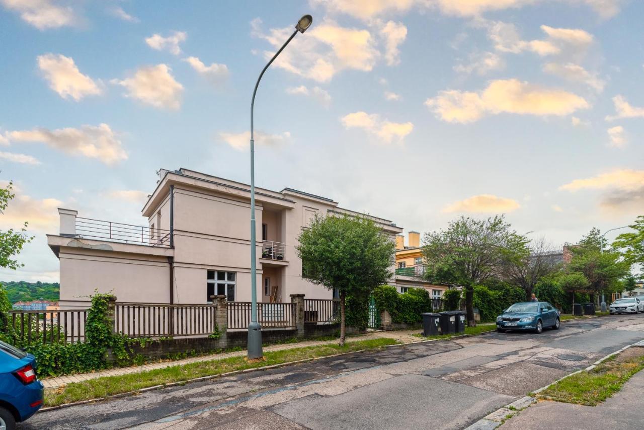 Apartman Xaveriova Прага Екстериор снимка