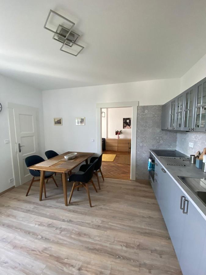 Apartman Xaveriova Прага Екстериор снимка