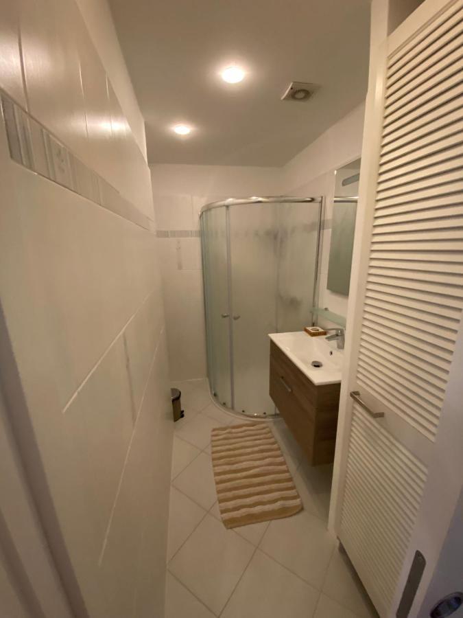 Apartman Xaveriova Прага Екстериор снимка